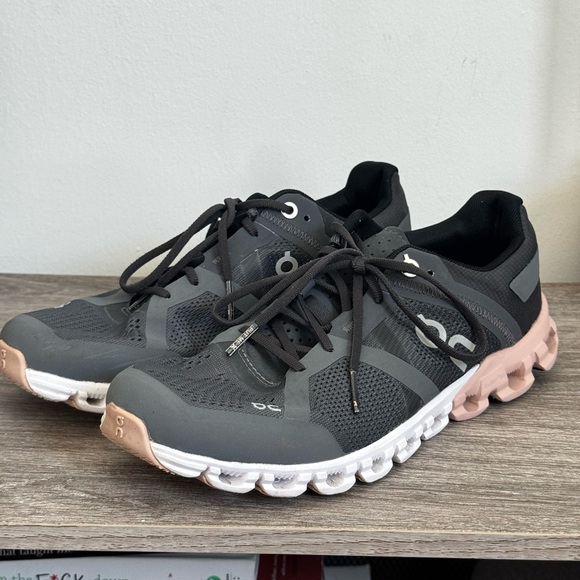 On Running Women’s 7 Cloudflow Rock Grey Rose Athletic Sneakers Shoes Cloudtec - Picture 2 of 6